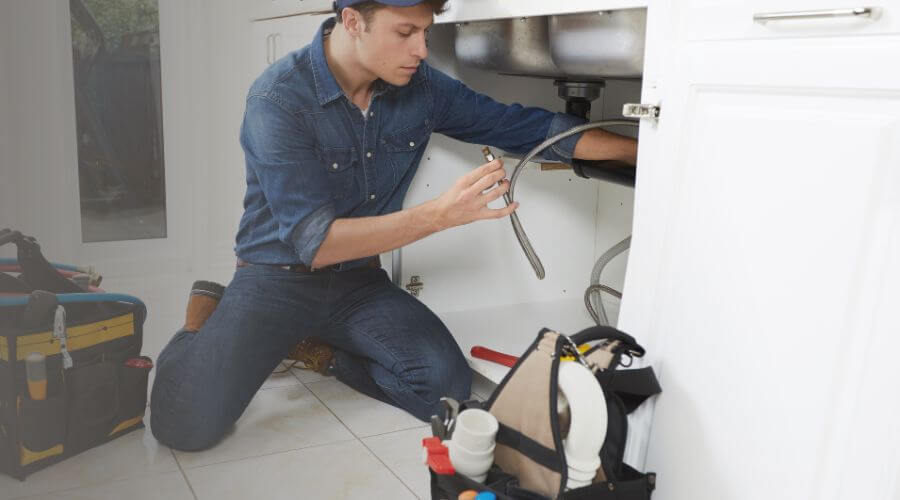 Local tankless water heater installation in Mapleton, IL